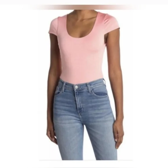 Alice + Olivia Jenara Cap Sleeve Bodysuit Size Small NWT - Picture 10 of 13